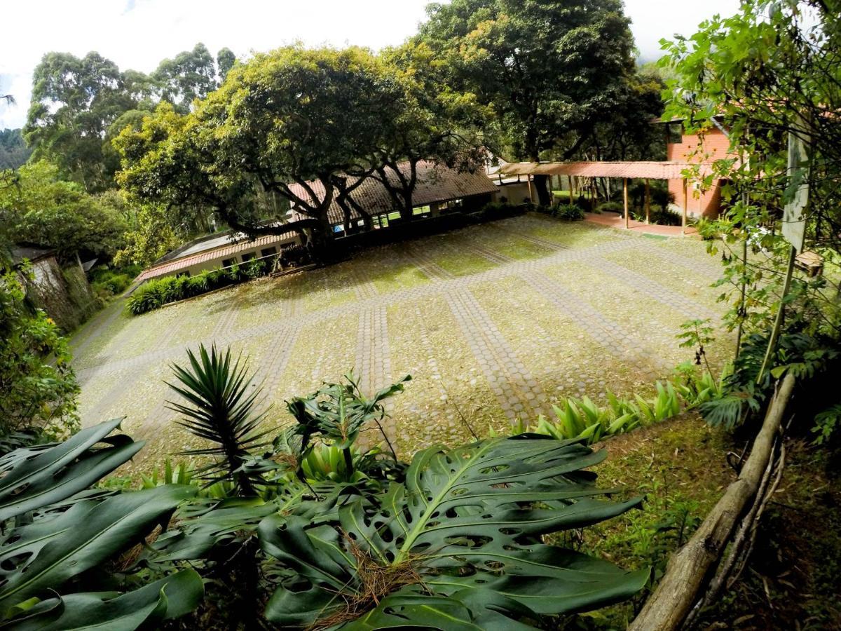 Mama Tungu Hostel Banos  Exterior photo